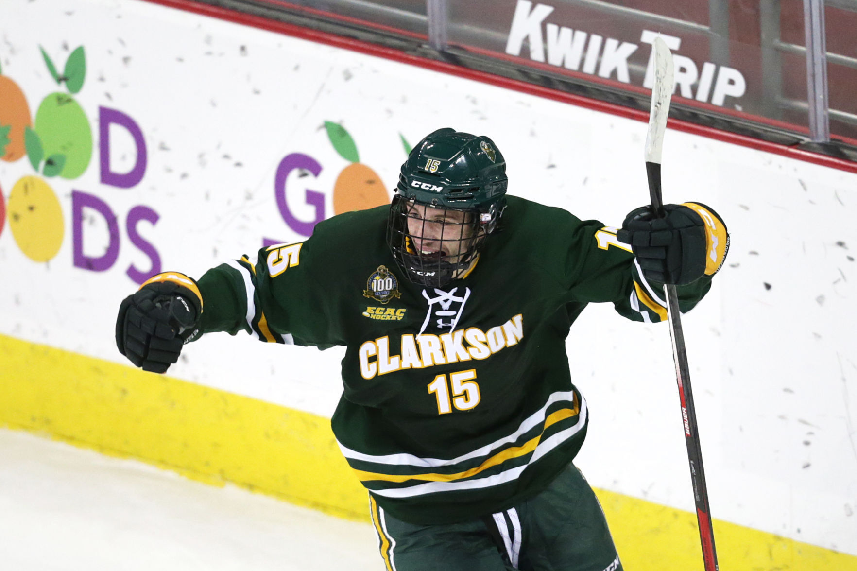 uw hockey jump page photo 11-27